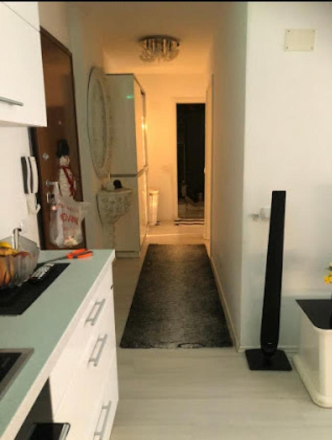 Lovely 2 Bedroom Condo In Gjilan. Exterior photo